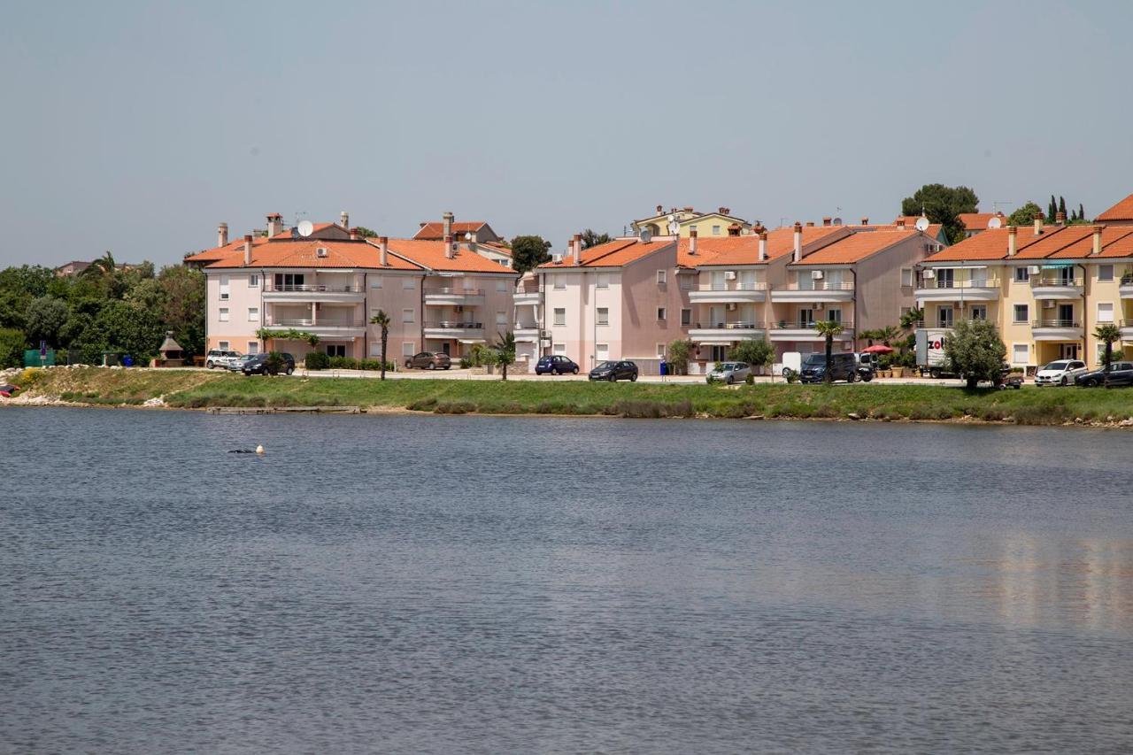 Seafront Apartment Gaby Medulin Eksteriør billede